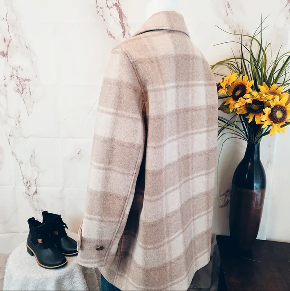 Uniqlo Brushed Wool Blend Plaid Jacket Cozy Chic Fall Layering - Picture 6 of 9